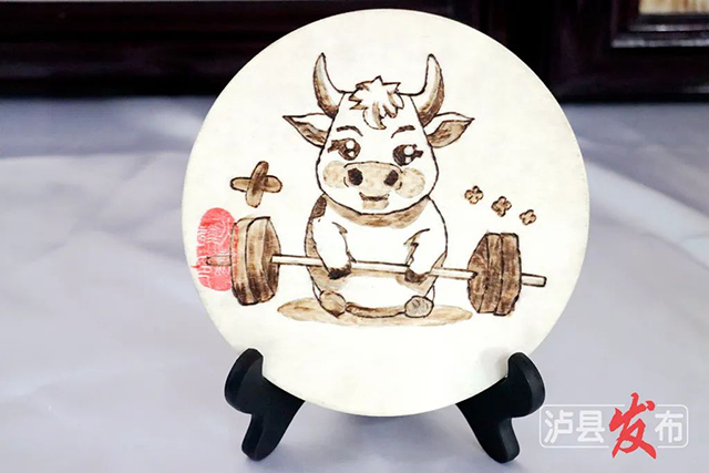 木板上作画,葫芦上生花,泸县这个烙画社团超有趣(图9) 640-(8).jpg