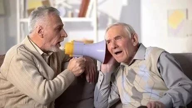 【围观】看不见，也听不到，医生如何做手术？