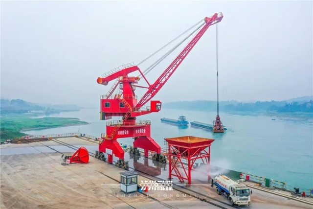 澳大利亚、南非矿石到港,泸州港石龙岩码头正成为全球资源与川南产业的黄金纽带(图3) 港3.jpg