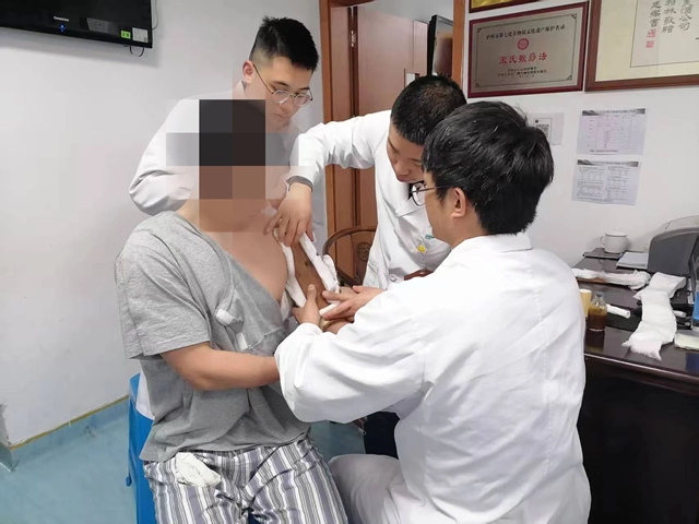 【围观】男子掰手腕,骨折了……(图4) 骨折4.jpg