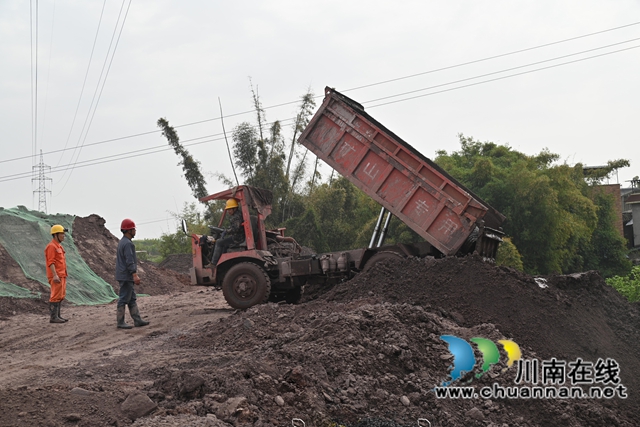 总投资6.07亿元 库容1093万立方米|泸县加速建设第三座中型水库土公庙水库(图3) 水库补水隧洞施工中 (夏一先摄).jpg