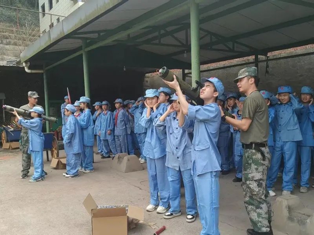 一校一景 | 没有课本的周五 泸州这群学生去了这个神秘基地(图3) 3.jpg