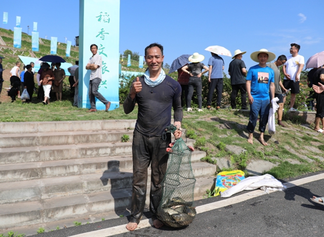 龙马潭区胡市镇:“开秧门”了!(图16) 16.jpg
