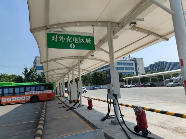 泸州公交22个智能充电站向社会开放，位置在这些地方