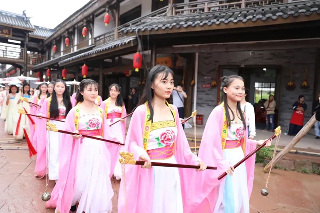 穿越宋朝、live演出、精彩马戏……五一来泸州，超多活动等你打卡！