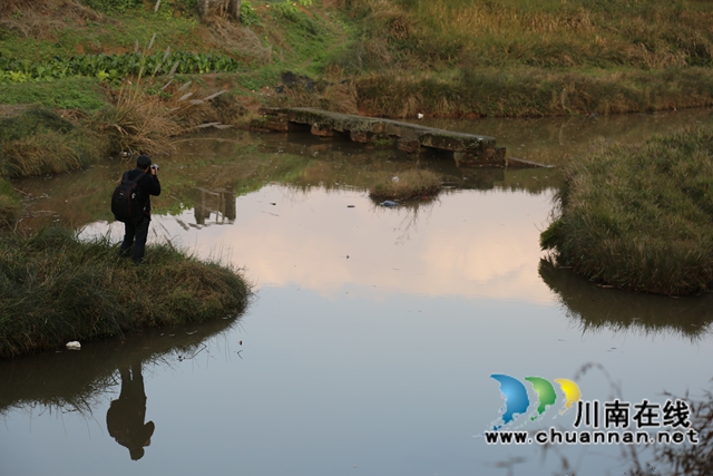 摄影者为玉带桥留影（曾佐然摄）.JPG