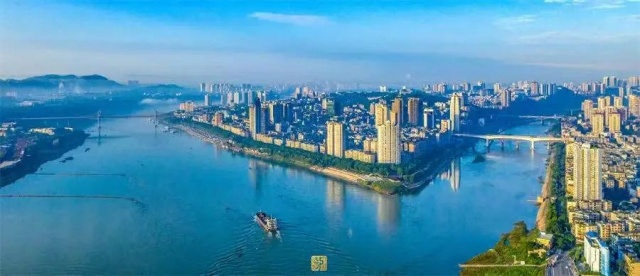 坐公交真巴适！畅游泸州，感受历史文化底蕴