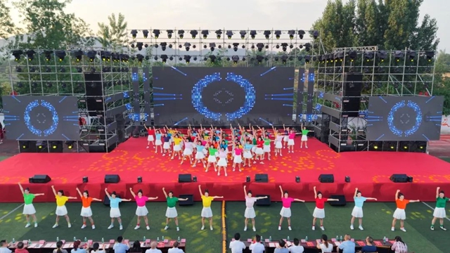 青春正好 未来可期——泸县建校举行2025年“正青春•创未来”校园艺术节暨欢送2025届毕业班文艺晚会(图3) 3.jpg