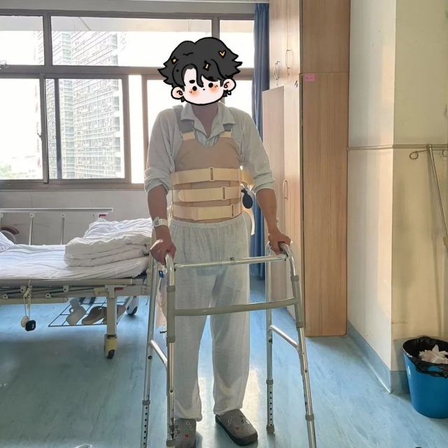 【关注】男子从3米高空坠落,结果……(图5) 5_副本.jpg