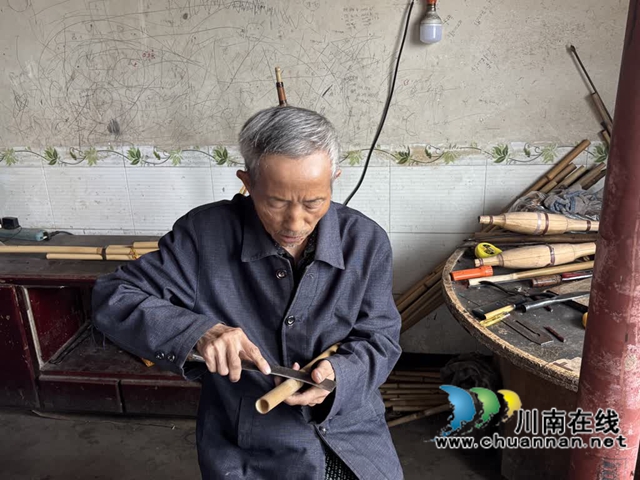 古蔺:笙声不息 苗家祖孙的匠心接力(图1) 1.jpg