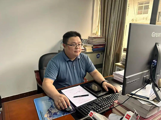 发展敢争第一,改革勇创唯一|我身边的榜样力量(图2) 2.jpg