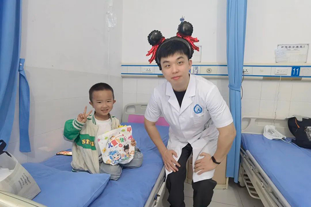 “粽情童趣,医路相伴”┃古蔺县中医医院普儿·新生儿科开展“六一”儿童节活动(图8) 8.jpg