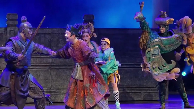 文物“活”起来,文化“火”起来——6月2日晚纳溪区首次引入大型奇幻冒险儿童剧《博物馆奇幻之旅》(图2) 2.jpg