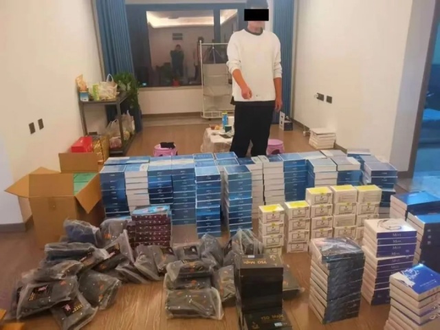 泸州某居民楼里的可疑窝点……