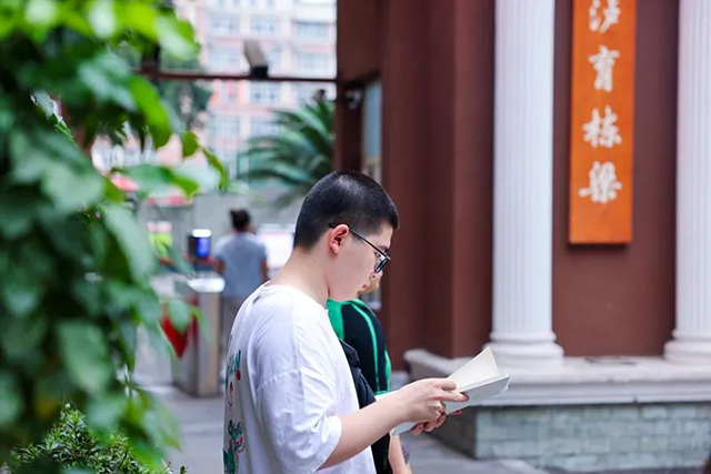 开考了!直击泸州2025高考首日现场(图10) 10.jpg