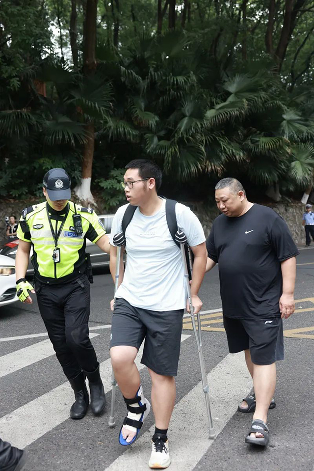 开考了!直击泸州2025高考首日现场(图22) 22.jpg