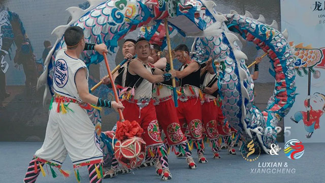 泸县“雨坛彩龙”打卡云南丽江,还 “圈”了不少粉儿!(图7) 7.jpg