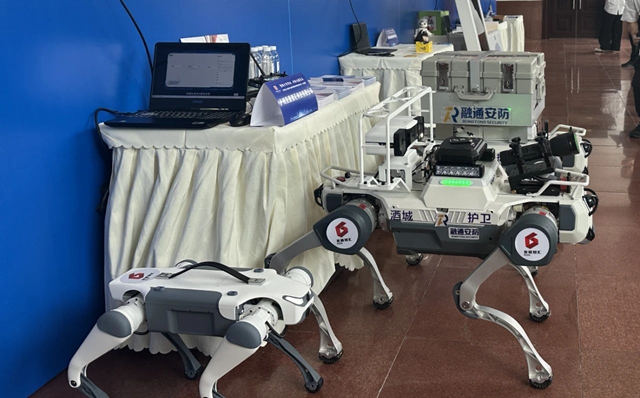 发布88项机会清单!四川省人工智能产业应用场景发布对接大会(泸州)召开(图2) 2.jpg