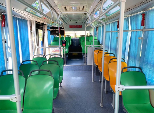 泸州:夏天出门坐公交,凉爽便捷真巴适!(图1) 公交1.jpg