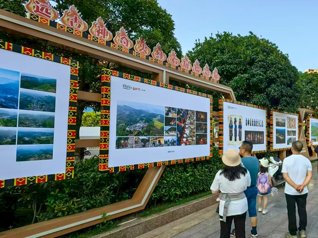 协会动态 | 影像驻村连载——走进“远古神奇 火红石屏”(图3) 3.jpg