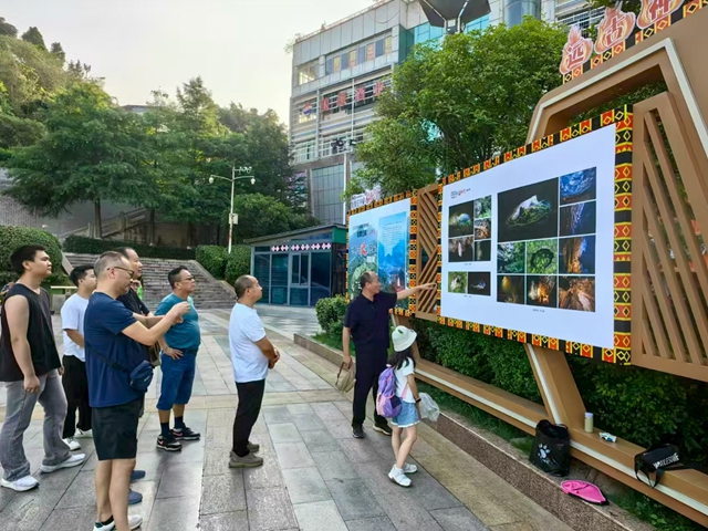 协会动态 | 影像驻村连载——走进“远古神奇 火红石屏”(图6) 6.jpg