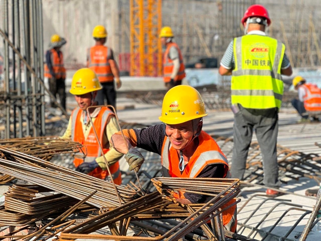 保进度,西南医大附院肿瘤中心项目冲刺7月底主体封顶(图2) 2.jpg
