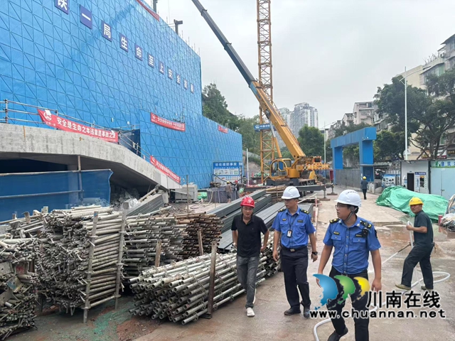 龙马潭区综合行政执法局:开展在建工地巡查,守护城市环境(图1) 民1.jpg