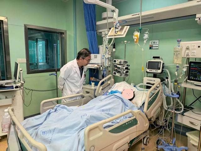 11人,15小时,20斤!中德"特种部队"联手打赢"冰粉”歼灭战(图4) 4.jpg