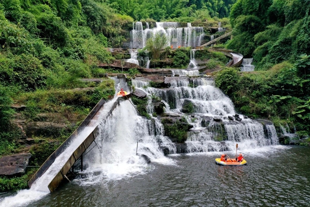 拼经济 搞建设 | 纳溪:烟火为墨,产业作笔,探索文旅商深度融合新路径(图3) 火3.jpg