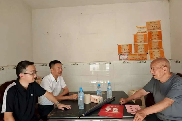 泸县天兴镇组织召开2025年“八一”建军节暨双拥座谈会(图5) 5.jpg