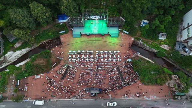 古蔺县2025年第十四届黄荆老林英雄会启幕 文旅融合绘就“烟火”黄荆(图4) 4.jpg