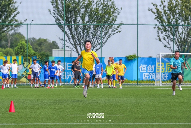 备战“川超”,泸州队开启组队选拔!(图2) 球2.jpg