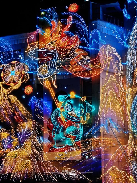 泸州人别问晚上去哪儿了,问就是在钟鼓楼看灯光秀(图2) 2.jpg