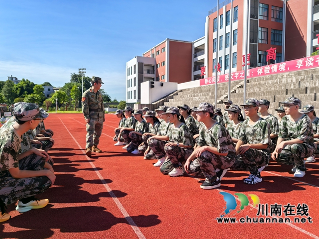 军训剪影1.jpg