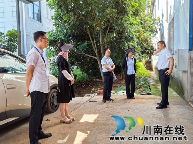 走访组在泸县潮河镇四川泸州后湾龙眼果品有限公司开展调研.jpg