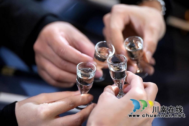 “药食同源”成新风潮,解酒护肝饮品站上健康消费新风口(图1) 1.jpg