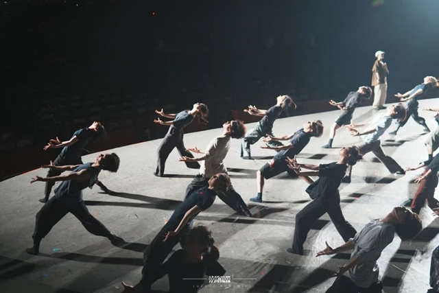 九三文艺晚会这支舞蹈冲上热搜！节目编导是泸州人