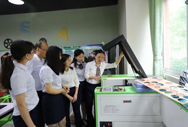 师者如光 | 蒋坤苹:25载燃灯 为学生照亮科学星途(图6) 6.jpg