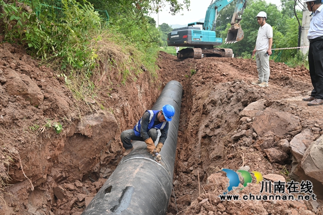 输水管网施工（夏廷贵摄.JPG
