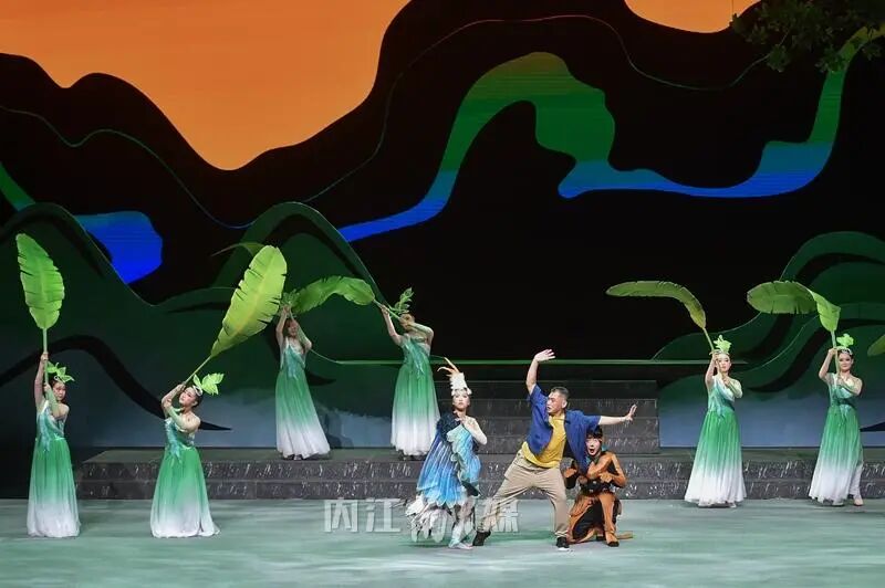 成都首演!内江又一部“好戏”登场——(图2) 2.jpg