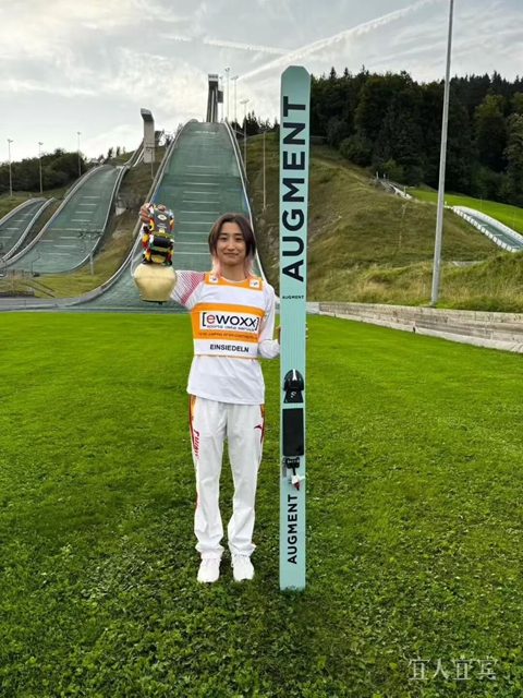 四川首个!宜宾滑雪小将曾坪摘金!(图3) 雪3.jpg