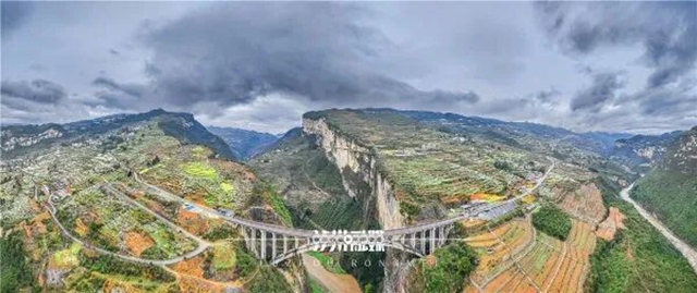 一桥连通三省，叙永水潦冰脆李红火出山