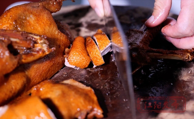 夜游必选!泸州这条街,主打一个性价比(图2) 2.jpg