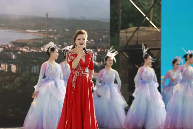 酒城工韵·地标之声:2025泸州职工原创歌曲音乐会热情上演(图4) 4.jpg