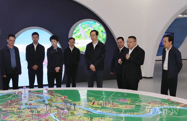 方存好率队前往泸州市考察学习