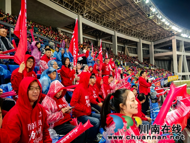 雨酿酱香，醉月泸州；梦燃江火，醒春川超一一写给一场雨，一座城，与我自己
