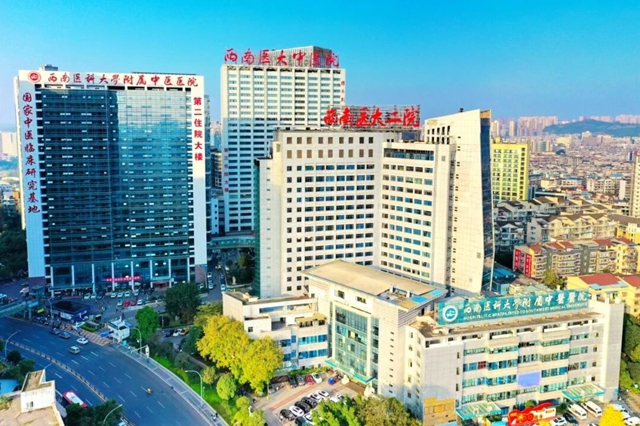 1米8帅小伙拔智齿,医生竟没看到牙!一查牙龈里藏了颗 “定时炸弹”(图1) 1.jpg