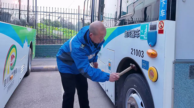 红色方向盘︱党旗引领春运路,泸州公交护航幸福年(图4) 10002.jpg