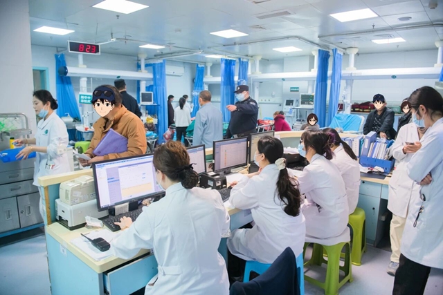 西南医大附院:通力配合,全力应对节后“看病潮”!(图10) 10.jpg