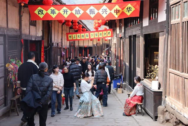 从“逛完2小时”到“停留12小时”,古蔺太平古镇的新春“蝶变”(图2) 2.jpg